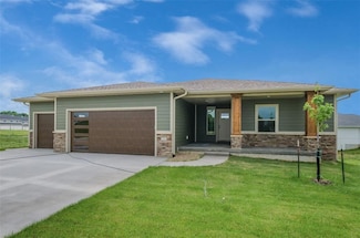 1529 3rd St SW, Mount Vernon, IA 52314