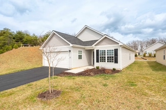 303 Jeffries Dr, Radford, VA 24141