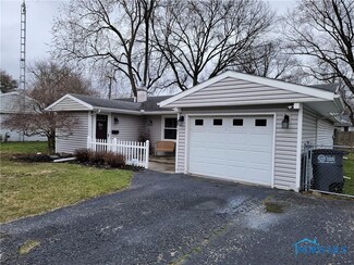 3121 Elmview Dr, Toledo, OH 43613