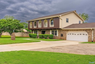 2005 Jackson Ave, Muscle Shoals, AL 35661
