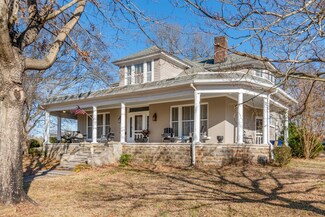 320 N Main St, Cornersville, TN 37047