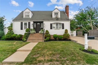 70 Palm Blvd, Warwick, RI 02888