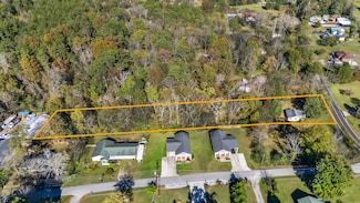 6807 Levi Rd, Hixson, TN 37343