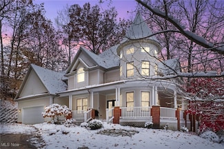 8851 Spring Valley Dr, Broadview Heights, OH 44147