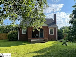 106 E Wilburn Ave, Greenville, SC 29611