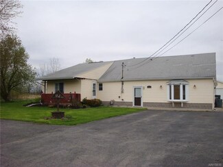 3249 Lockport Rd, Sanborn, NY 14132