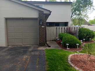 853 Greenbriar Ln, University Park, IL 60484