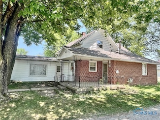 320 S Keyser Ave, Deshler, OH 43516