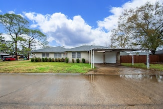 9902 Kittrell St, Houston, TX 77034