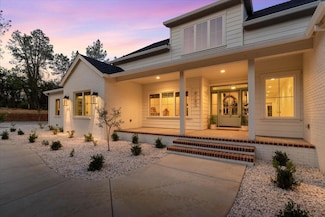 9185 Silver King Rd, Redding, CA 96001