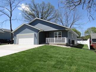 627 N Pearl St, Janesville, WI 53548