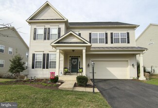 650 Village Pkwy, Fredericksburg, VA 22406