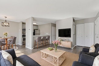 6034 72nd Ln N, Brooklyn Park, MN 55429