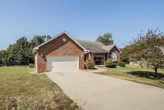 124 Birchtree Cir, Devils Elbow, MO 65457