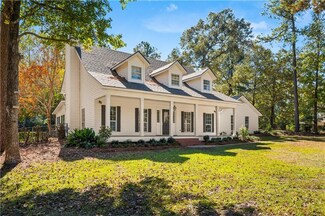 328 Live Oak Dr, Pineville, LA 71360