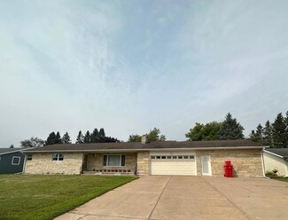212 Sunset Dr, Antigo, WI 54409