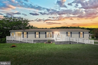 45 Broadwing Dr, Hanover, PA 17331