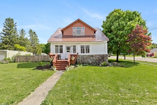 299 W Wheatland Ave, Remus, MI 49340