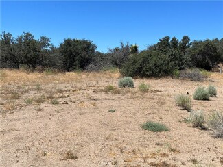 7130 Barker Rd, Oak Hills, CA 92344