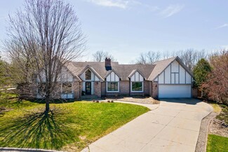 2349 Copperfield Dr, Saint Paul, MN 55120