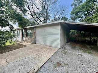 103 W South St, Flippin, AR 72634