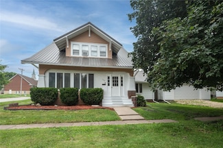 400 E South St, Mechanicsville, IA 52306