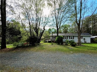 1070 Horton Hollow Rd, King, NC 27021