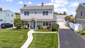 37 Swan Ln, Levittown, NY 11756