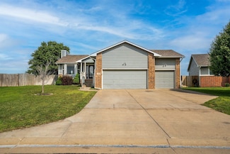 1901 N Mcrae Dr, Goddard, KS 67052