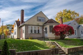 922 E Oakside St, South Bend, IN 46614