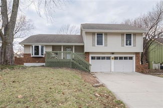15212 S Arapaho Dr, Olathe, KS 66062