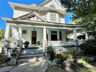 304 W Jefferson St, Pittsburg, KS 66762