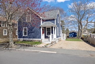 3 Lincoln Ave, Marblehead, MA 01945