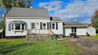 8486 Button Rd, Cicero, NY 13039