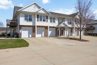 4604 1st Ave NW Unit E, Cedar Rapids, IA 52405