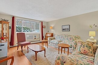 4 Albert Dr Unit 3, Woburn, MA 01801