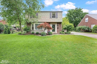 1344 Torrey Rd, Grosse Pointe Woods, MI 48236