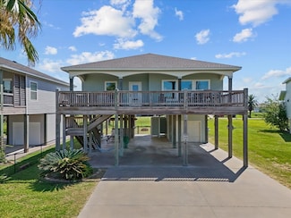 956 Townsend Dr, Crystal Beach, TX 77650