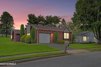 14 Weston Ct, Marlboro, NJ 07746