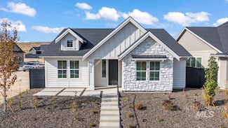 6354 N Barholm Ln, Eagle, ID 83616