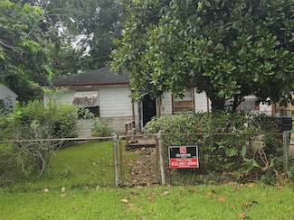5218 Higgins St, Houston, TX 77033