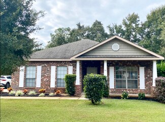 68 Camellia Ct, Freeport, FL 32439