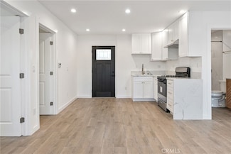 5336 Cleon Ave Unit 2, Los Angeles, CA 91601