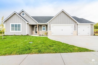3922 Travers Cir, Manhattan, KS 66503