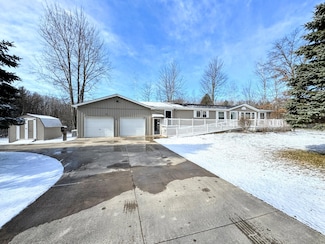 8919 Virginia Ave, Mecosta, MI 49332