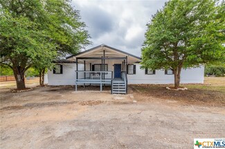 960 Rust Ranch Rd, Blanco, TX 78606