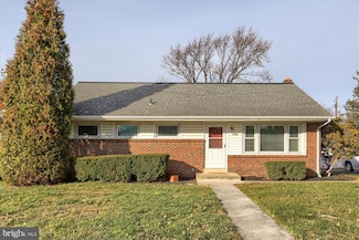 3240 Cloverfield Rd, Harrisburg, PA 17109