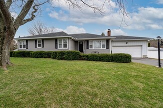 62 Northampton St, Easthampton, MA 01027