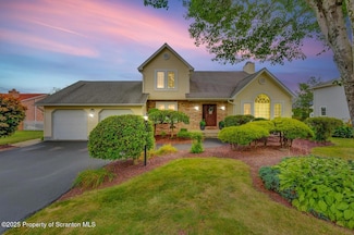 919 Apple Tree Rd Unit L38, Moscow, PA 18444