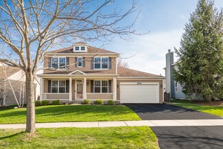 2840 Sweet Clover Way, Wauconda, IL 60084